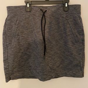 Grey Athleta Workout Mini skirt with shorts